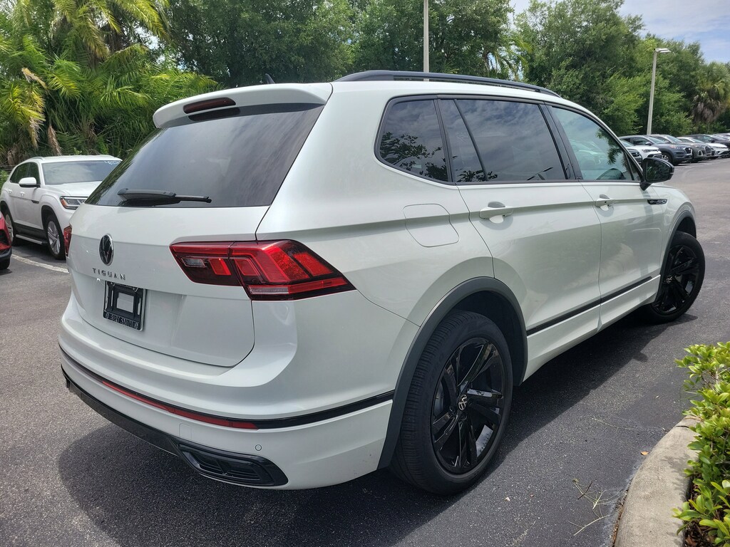 Used 2024 Volkswagen Tiguan SE R-Line Black SUV