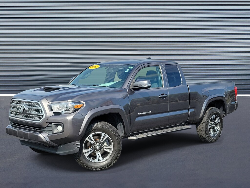 Used 2017 Toyota Tacoma TRD Sport Truck Access Cab