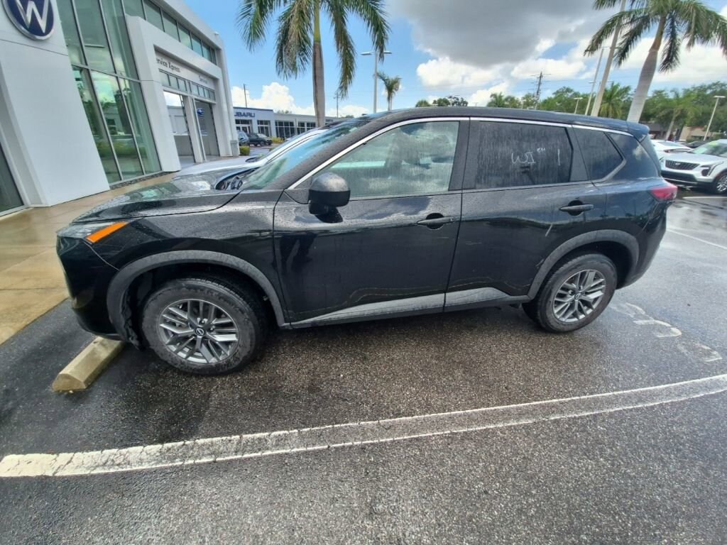 Used 2024 Nissan Rogue S SUV