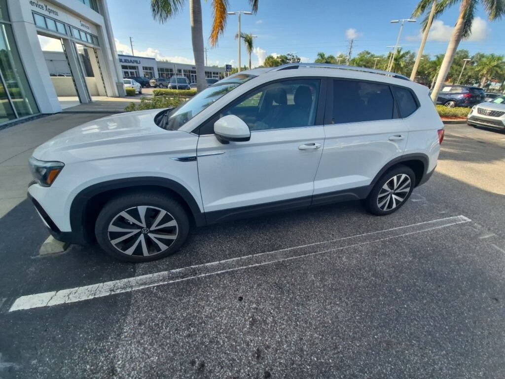 Used 2024 Volkswagen Taos SE SUV