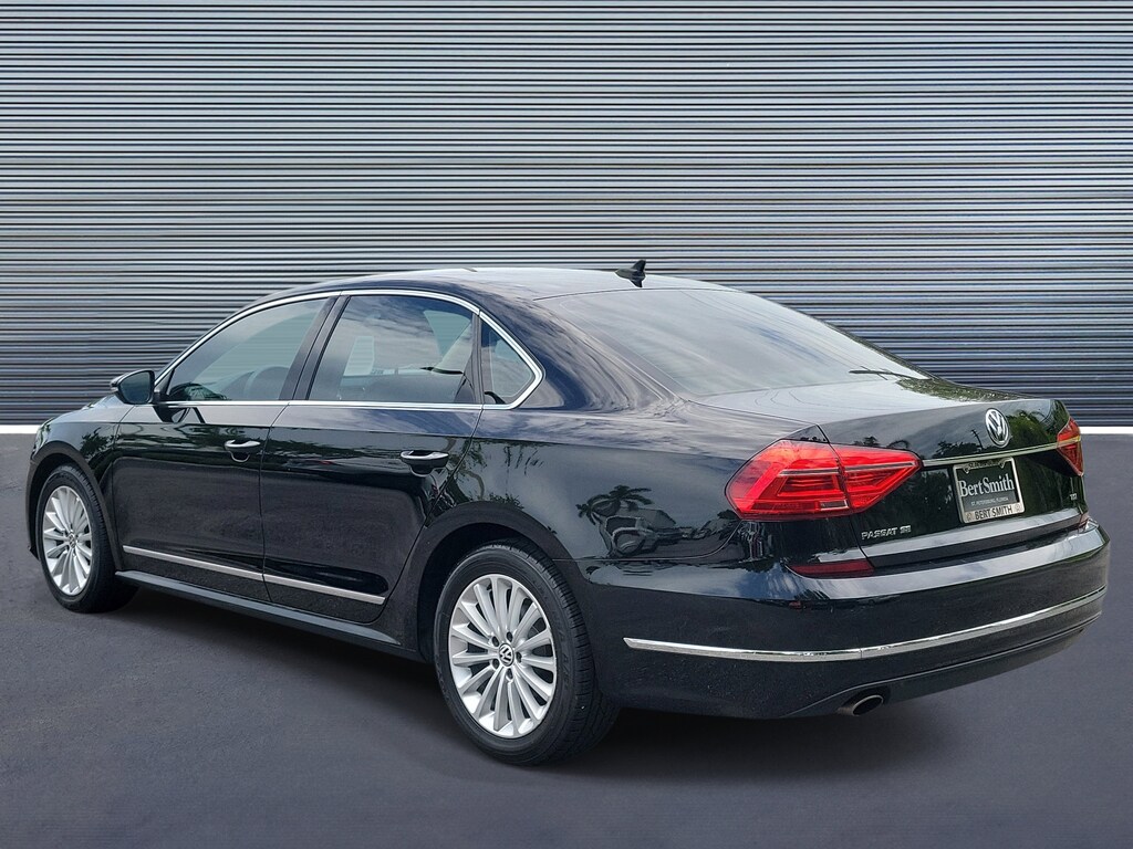 Used 2016 Volkswagen Passat 1.8T SE Sedan