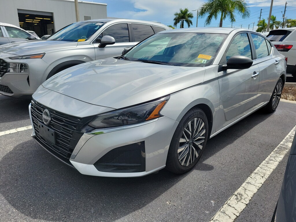 Used 2024 Nissan Altima 2.5 SV Sedan