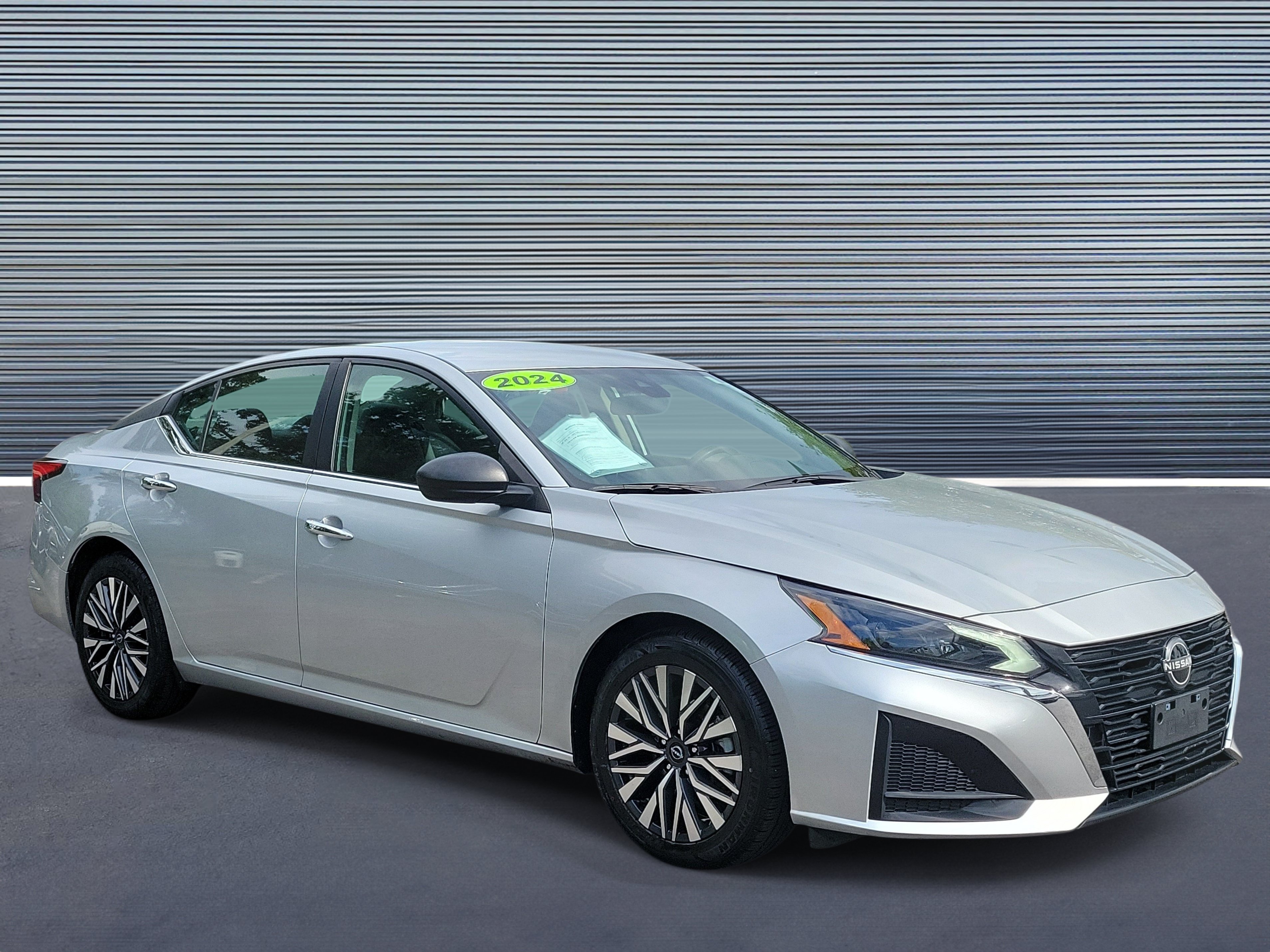 Used 2024 Nissan Altima 2.5 SV Sedan