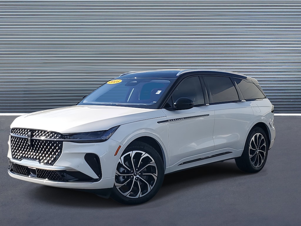 Used 2025 Lincoln Nautilus Reserve SUV