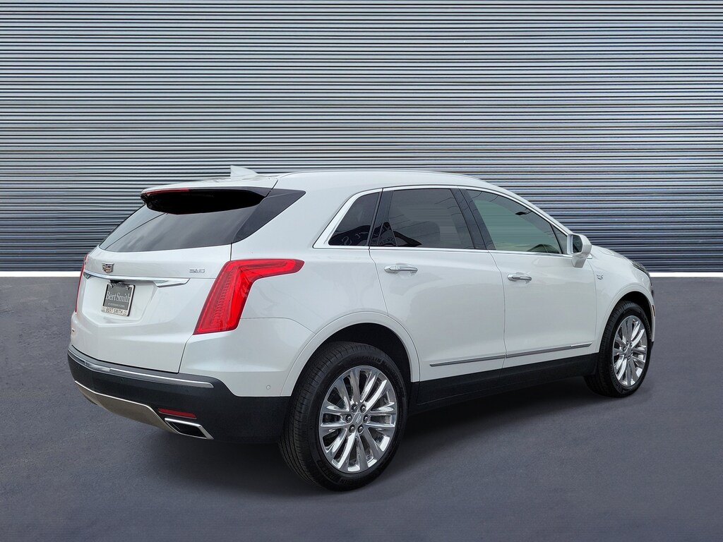 Used 2017 CADILLAC XT5 Platinum AWD SUV