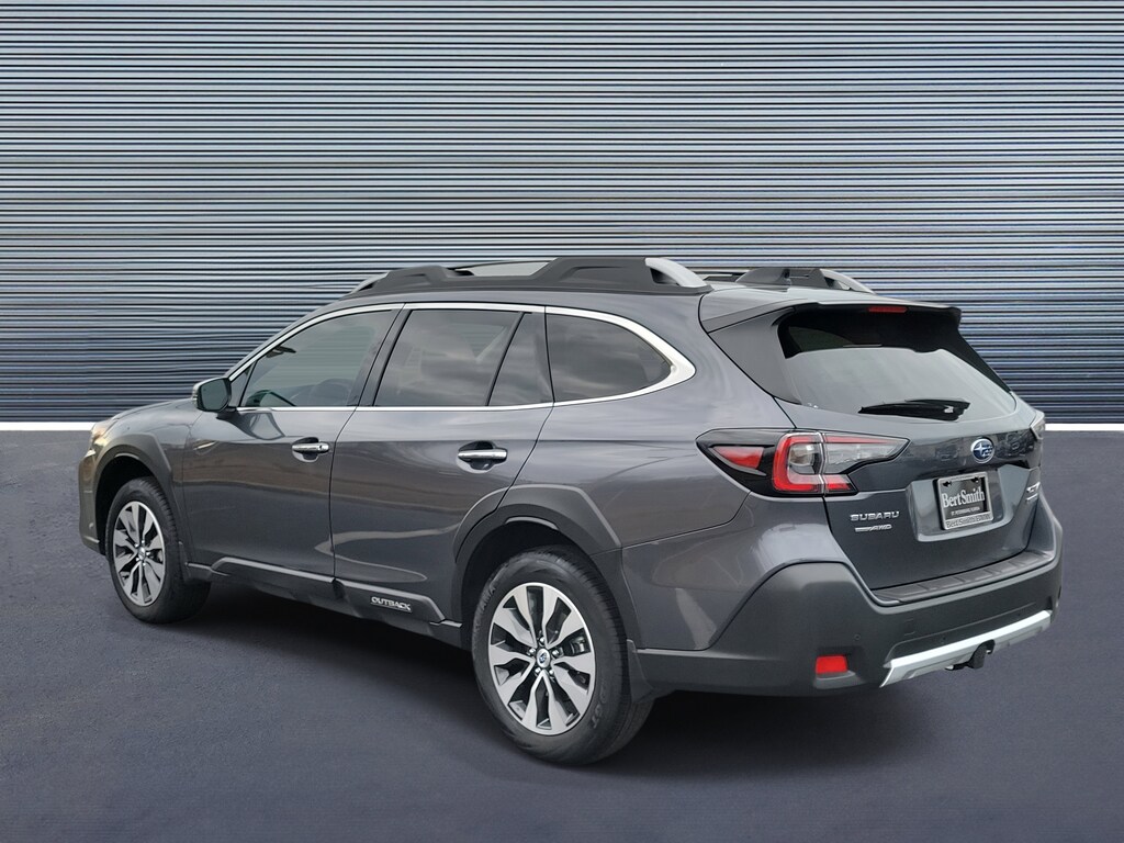 Used 2025 Subaru Outback Touring XT SUV