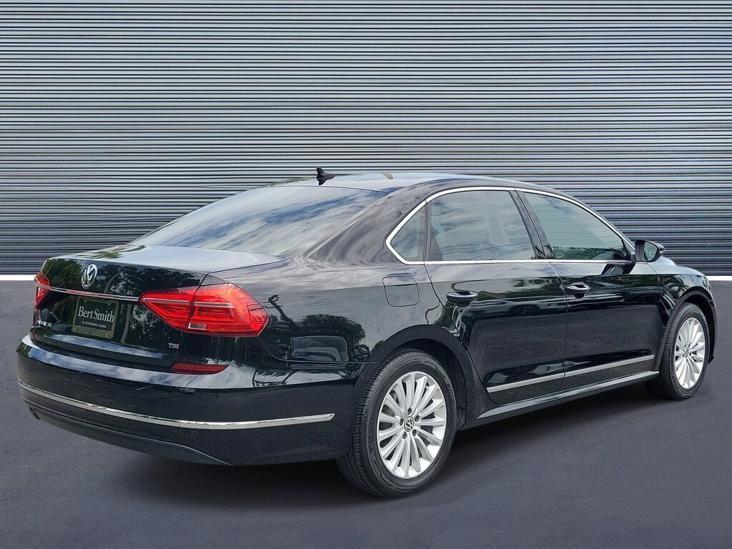 Used 2016 Volkswagen Passat 1.8T SE Sedan