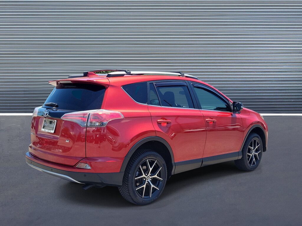 Used 2017 Toyota RAV4 SE SUV