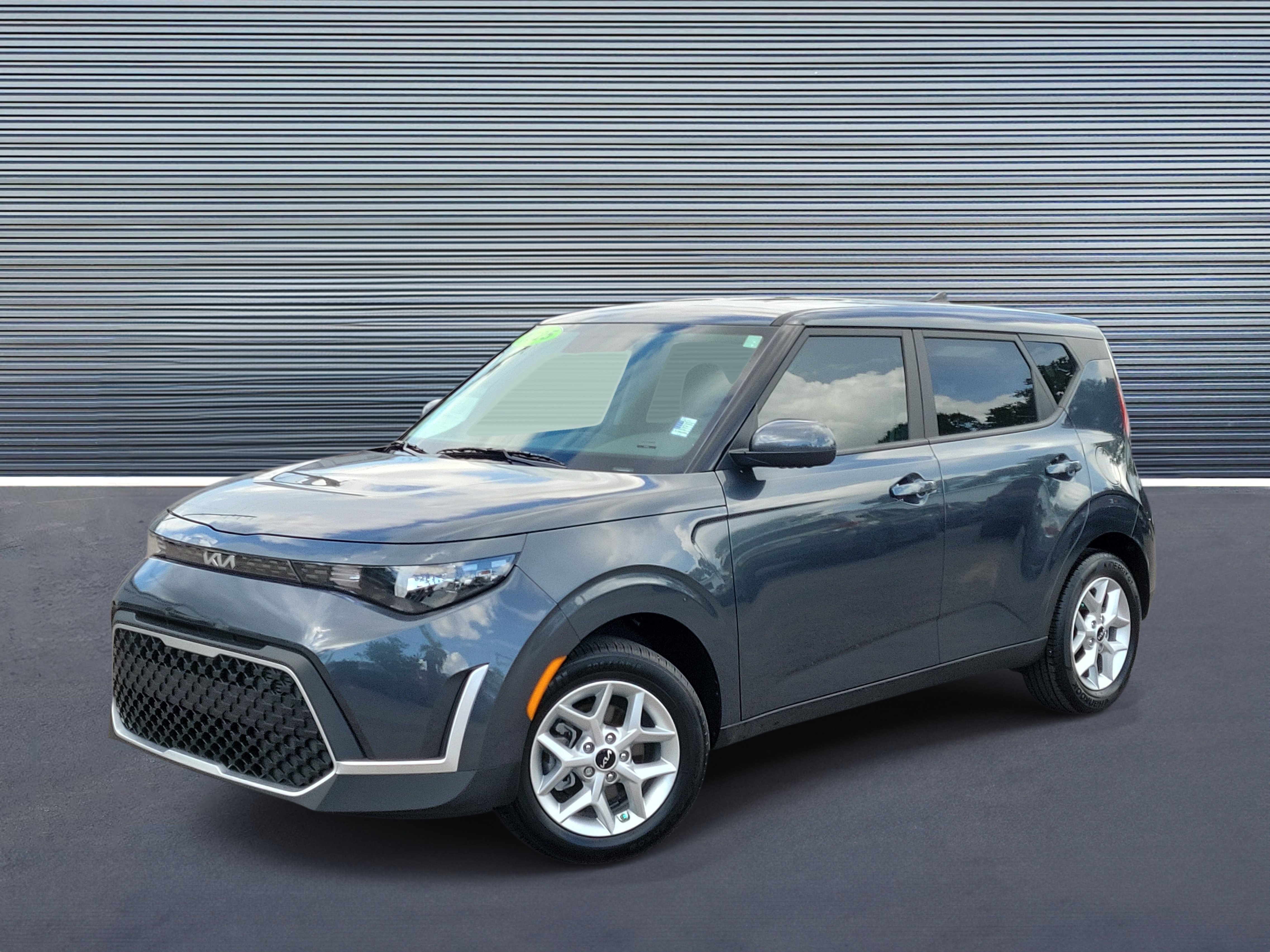 Used 2025 Kia Soul LX Hatchback