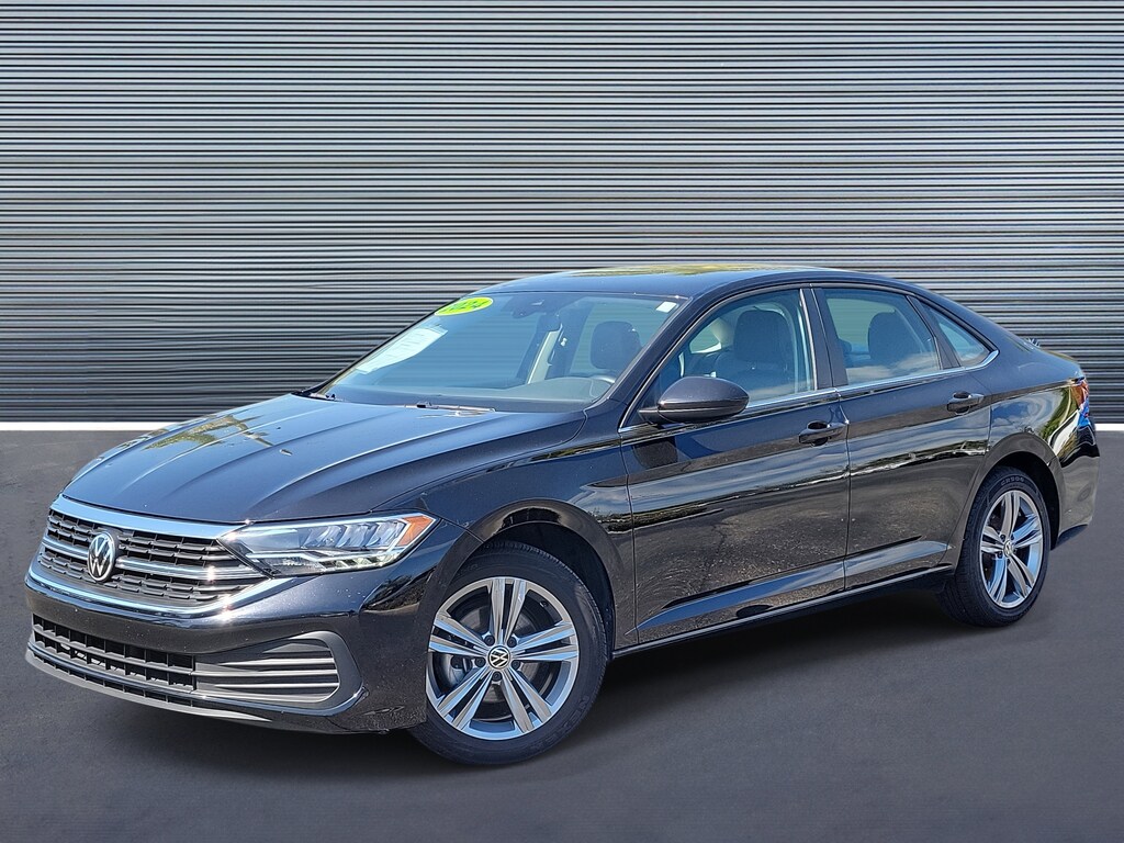 Used 2024 Volkswagen Jetta SE Sedan