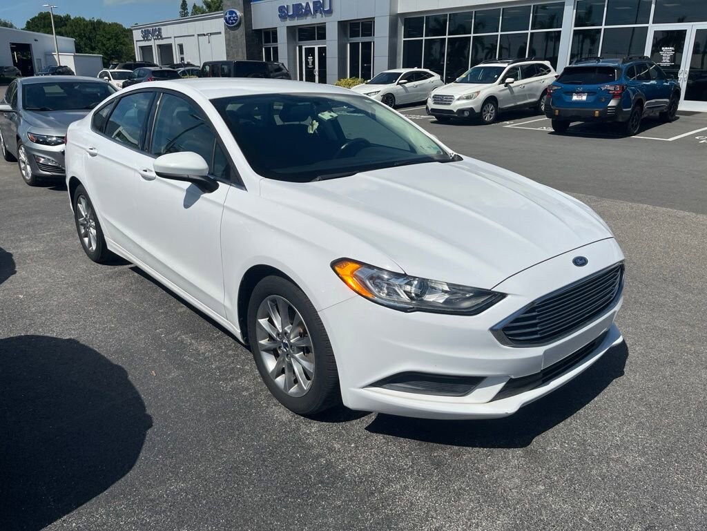 Used 2017 Ford Fusion SE Sedan