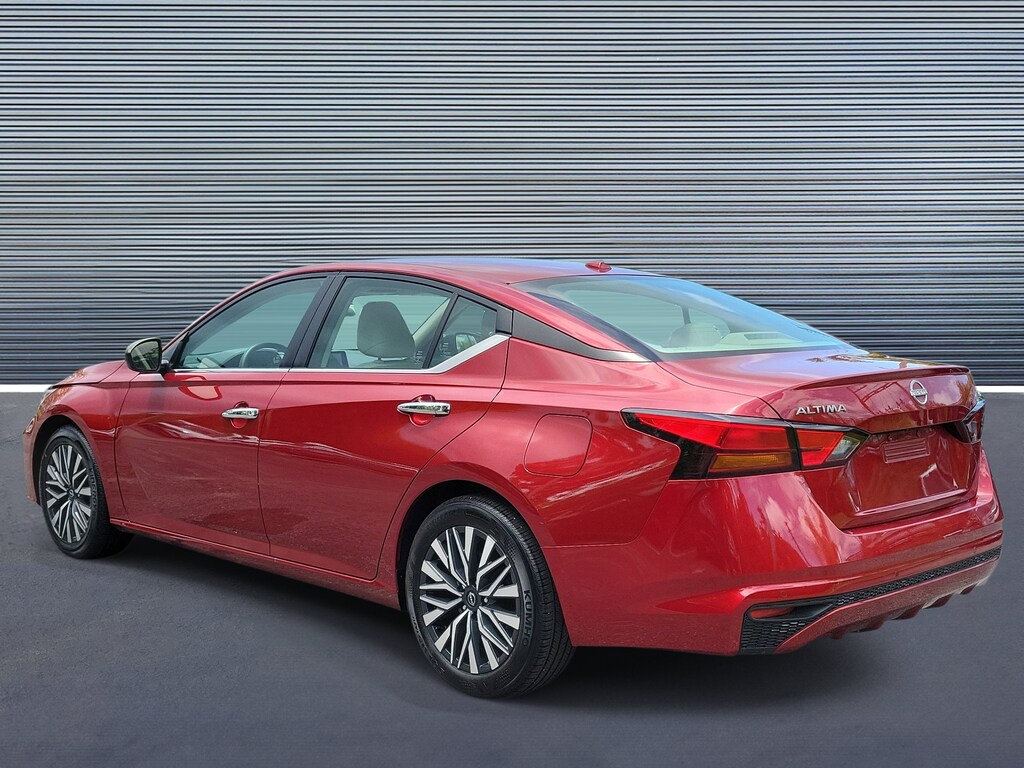 Used 2025 Nissan Altima SV Sedan
