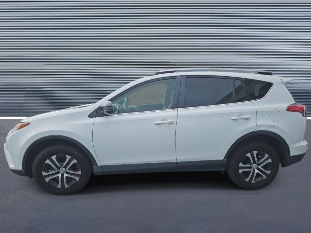 Used 2018 Toyota RAV4 LE SUV