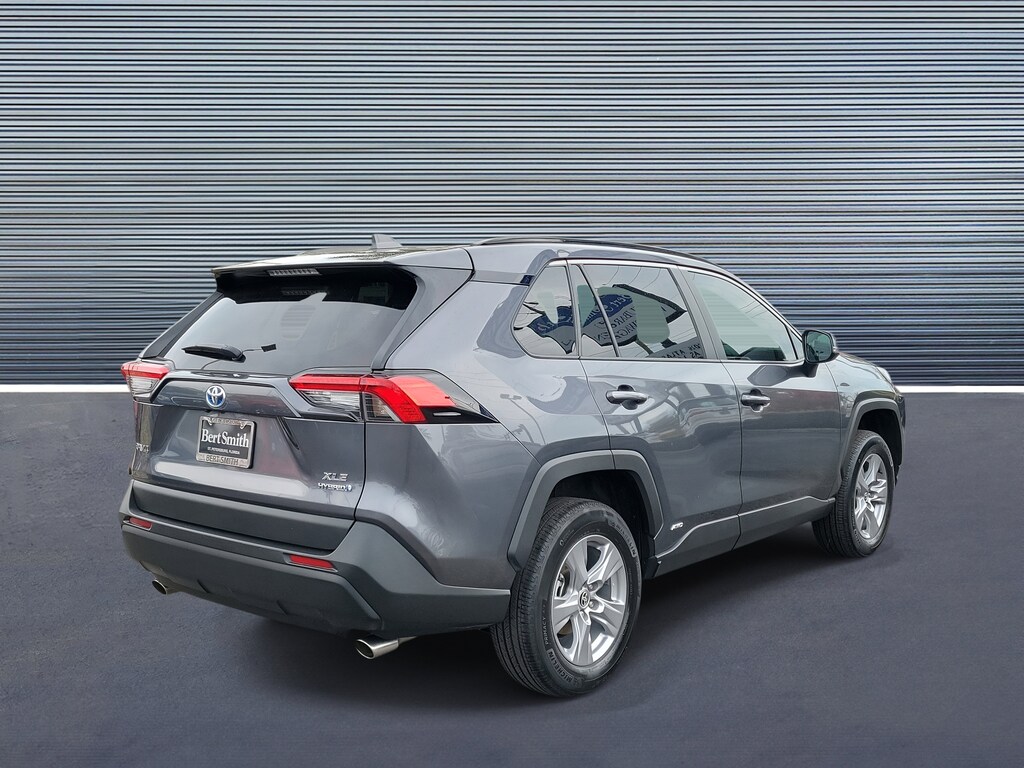 Used 2022 Toyota RAV4 Hybrid XLE SUV