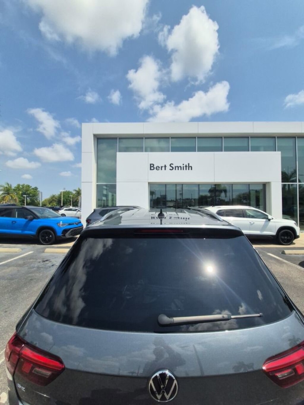 Used 2023 Volkswagen Tiguan SE SUV