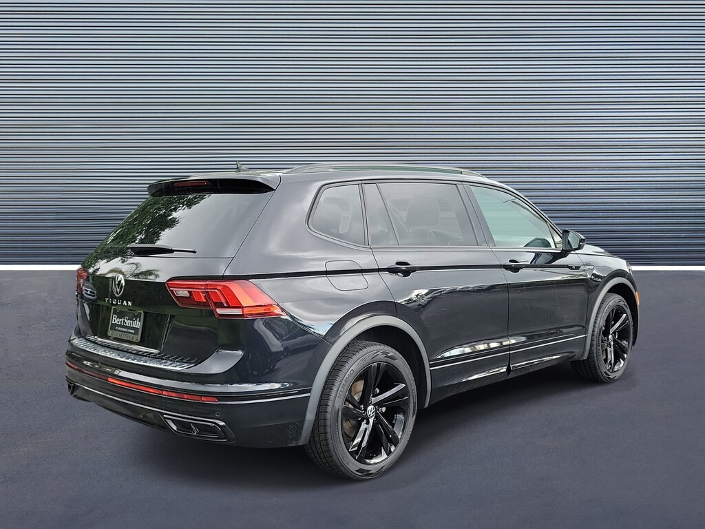 Used 2023 Volkswagen Tiguan SE R-Line Black SUV