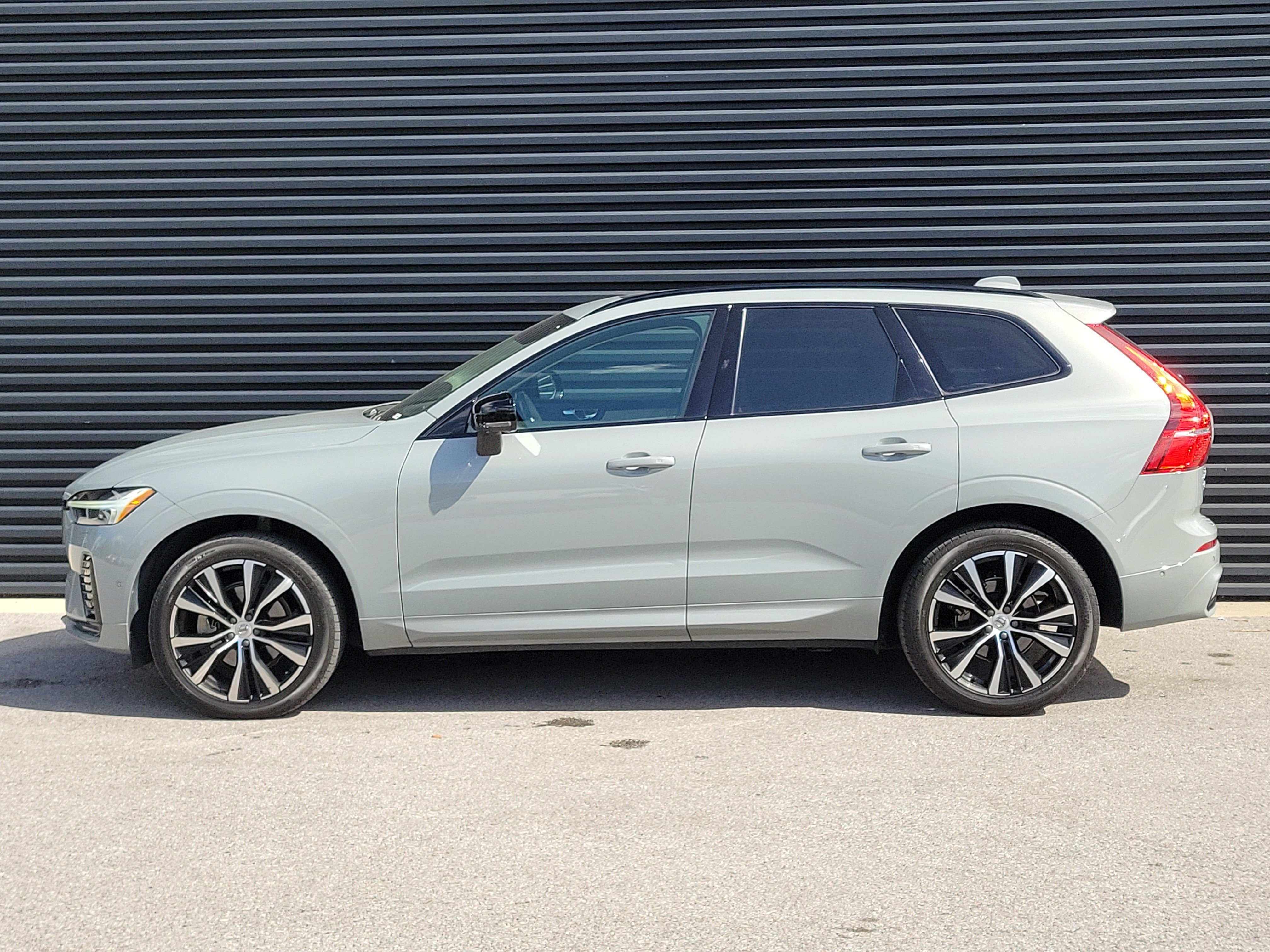 Used 2025 Volvo XC60 Plus SUV