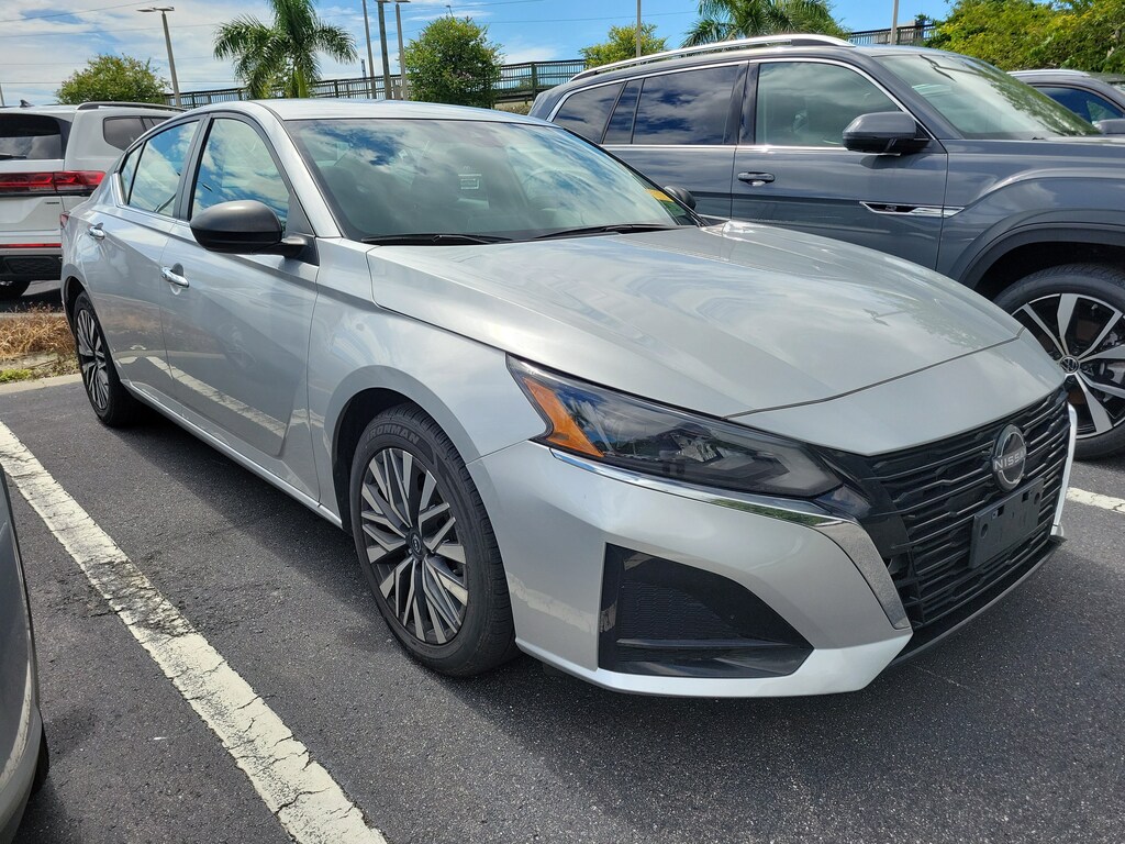 Used 2024 Nissan Altima 2.5 SV Sedan