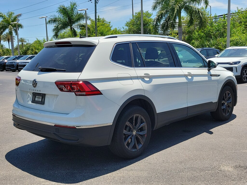 Used 2024 Volkswagen Tiguan SE SUV
