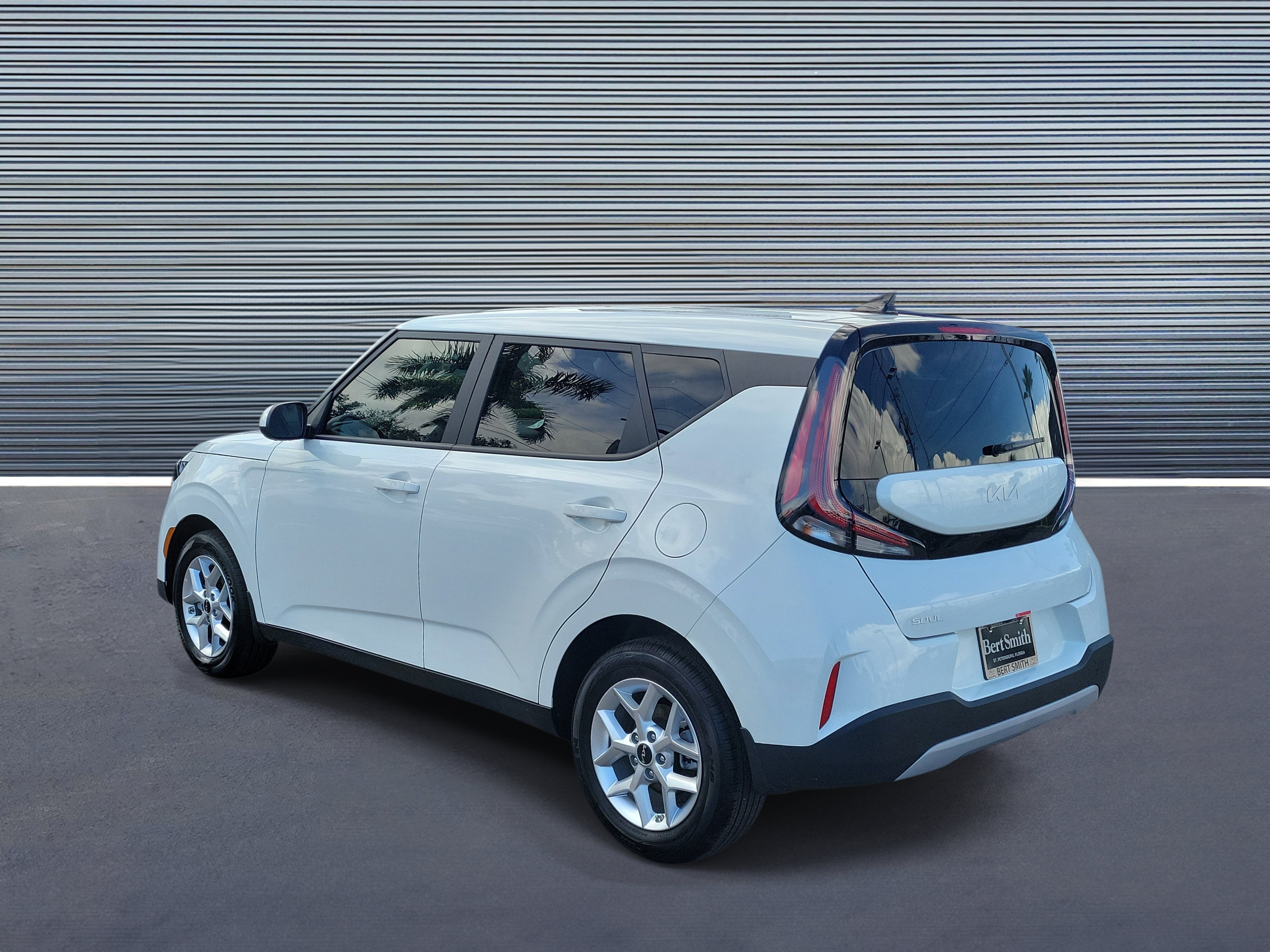 Used 2025 Kia Soul LX Hatchback