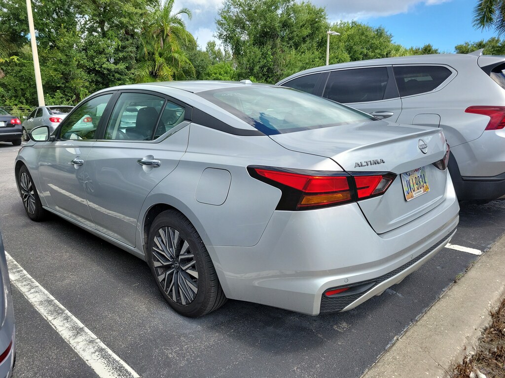 Used 2024 Nissan Altima 2.5 SV Sedan