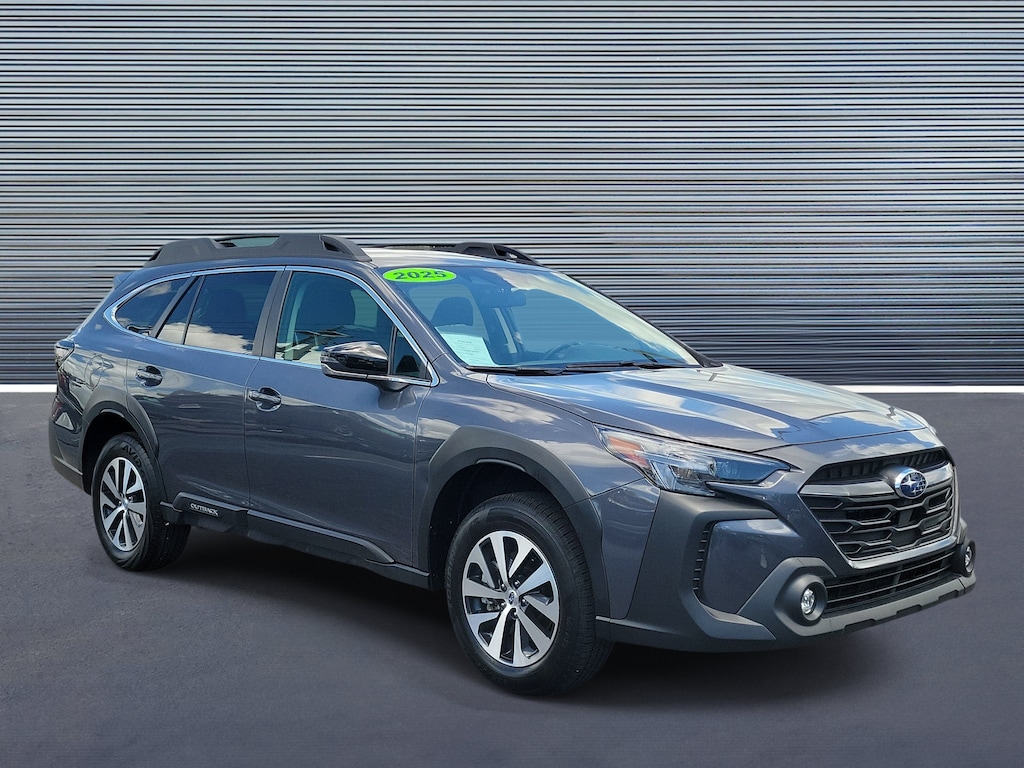 Used 2025 Subaru Outback Premium SUV