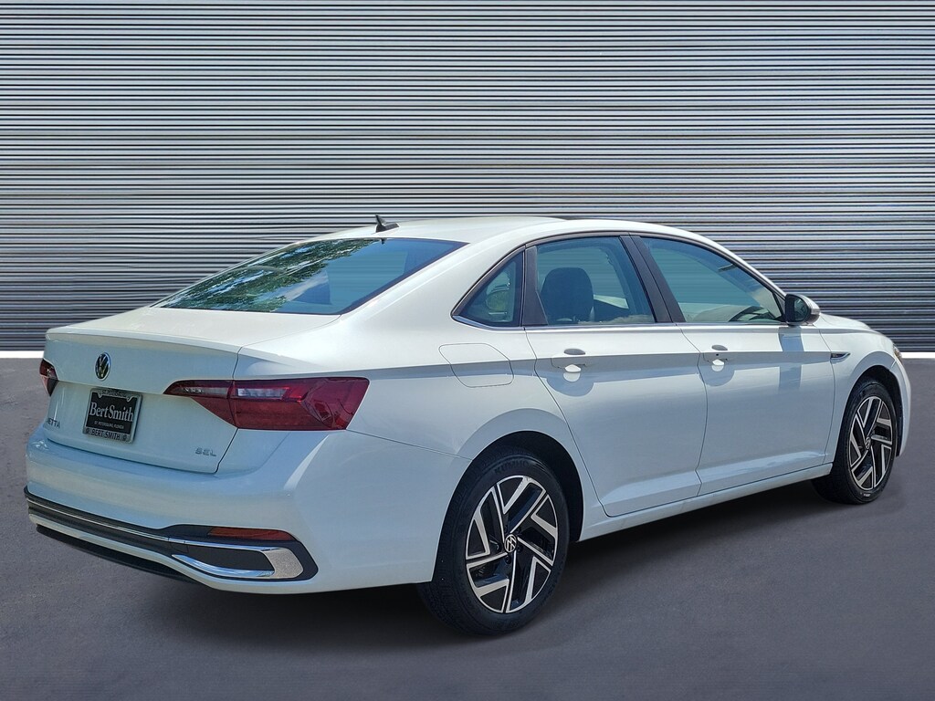 Used 2023 Volkswagen Jetta SEL Sedan