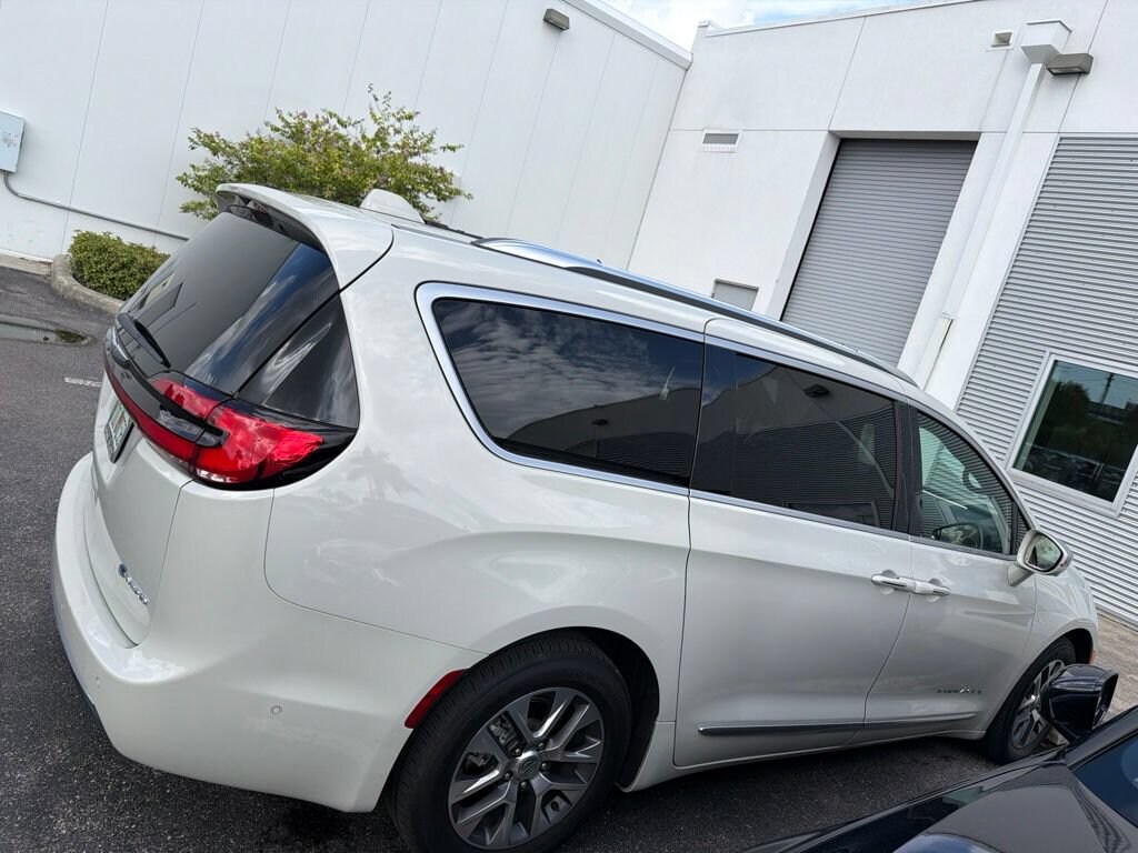 Used 2021 Chrysler Pacifica Hybrid Pinnacle Van Passenger Van
