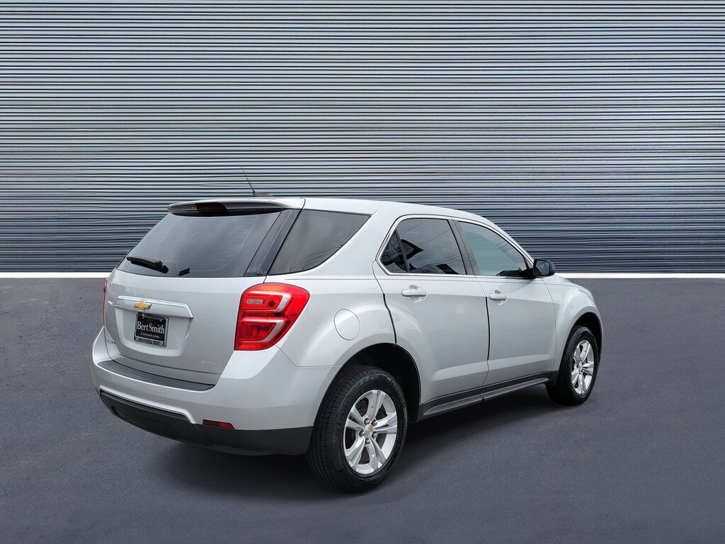 Used 2017 Chevrolet Equinox LS SUV