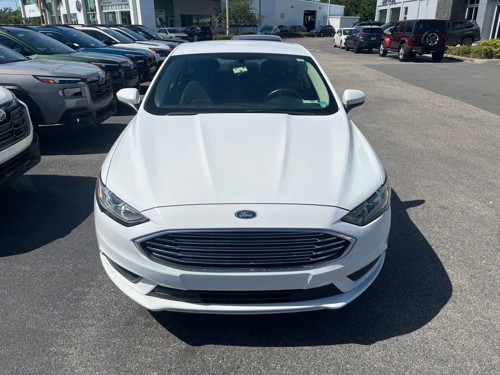 Used 2017 Ford Fusion SE Sedan