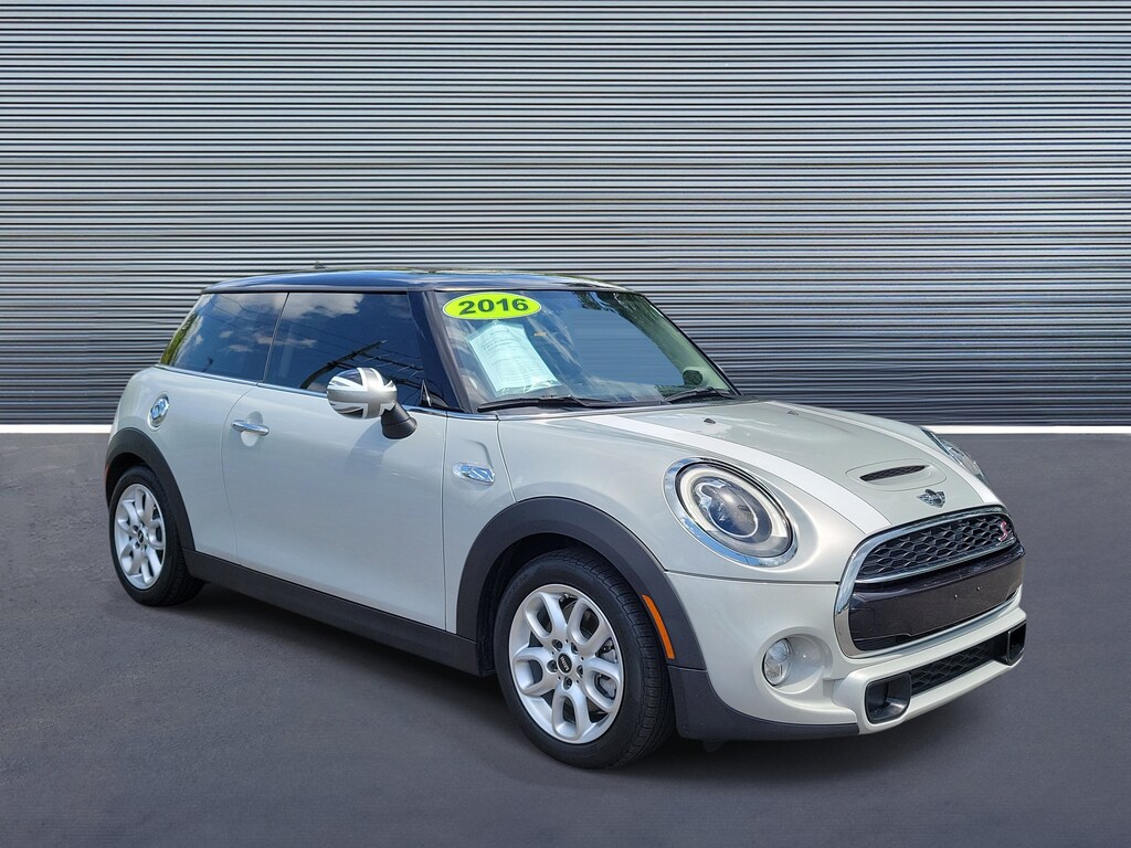 Used 2016 MINI Cooper Hardtop S Hatchback