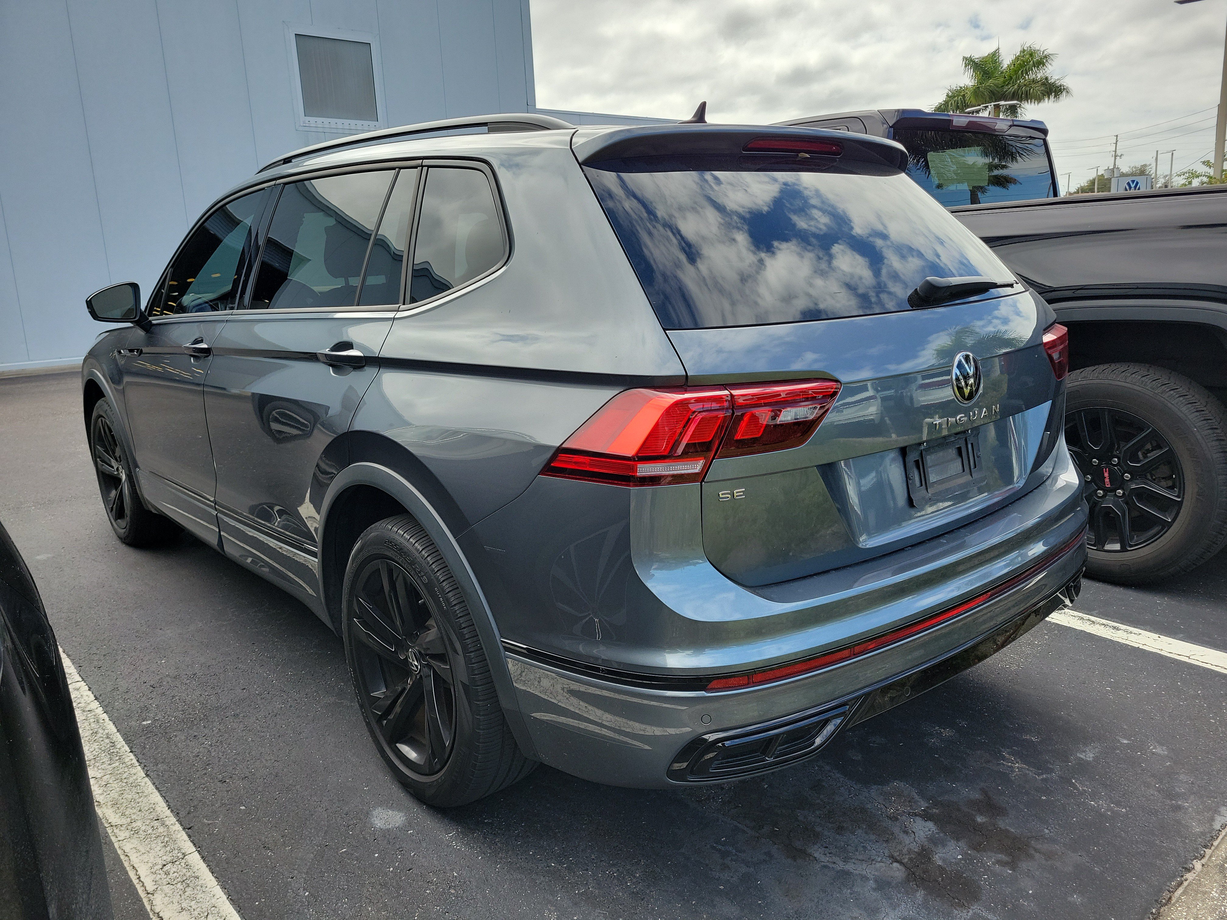 Used 2024 Volkswagen Tiguan SE R-Line Black SUV