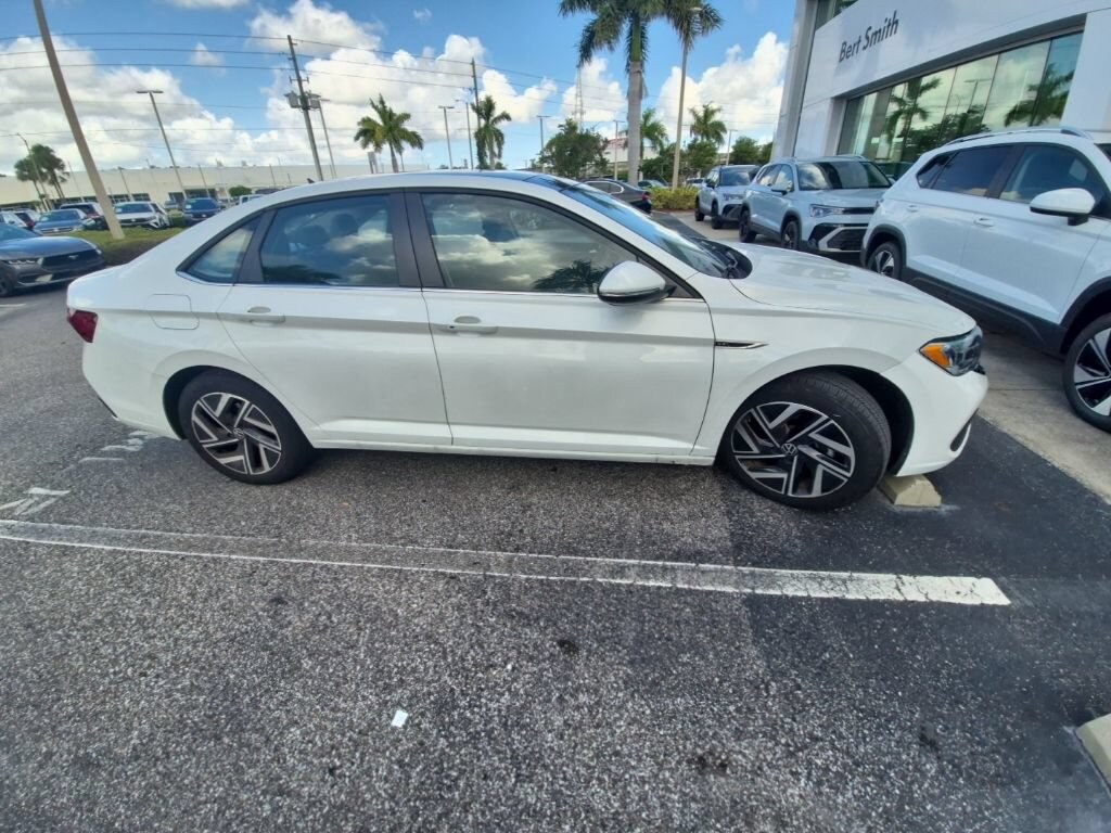 Used 2023 Volkswagen Jetta SEL Sedan