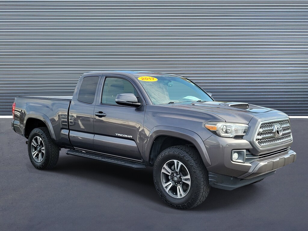 Used 2017 Toyota Tacoma TRD Sport Truck Access Cab