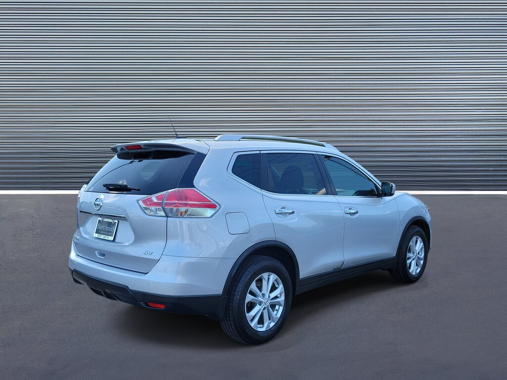 Used 2015 Nissan Rogue SV SUV