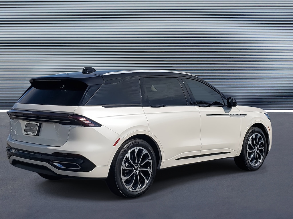 Used 2025 Lincoln Nautilus Reserve SUV