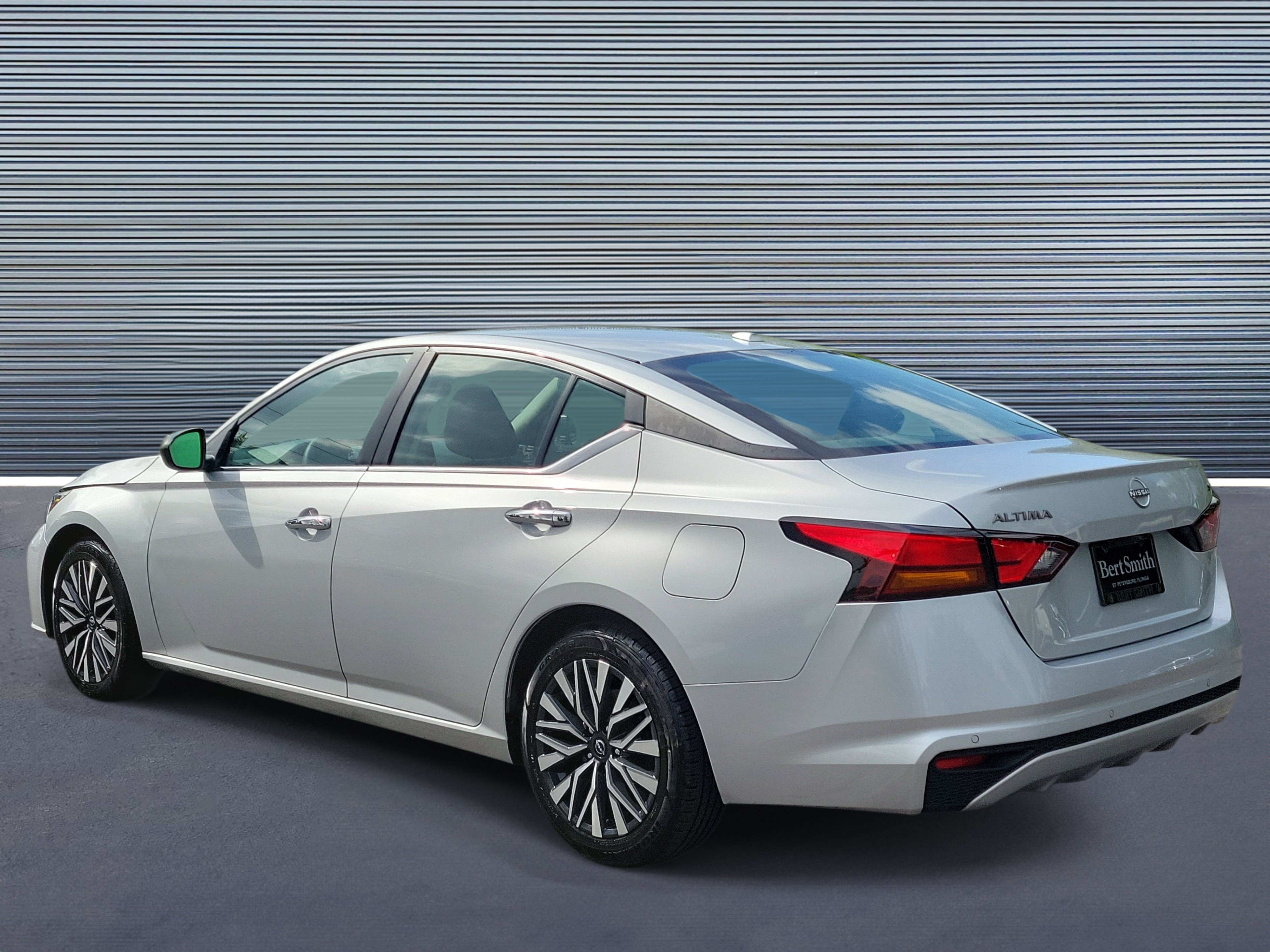 Used 2024 Nissan Altima 2.5 SV Sedan