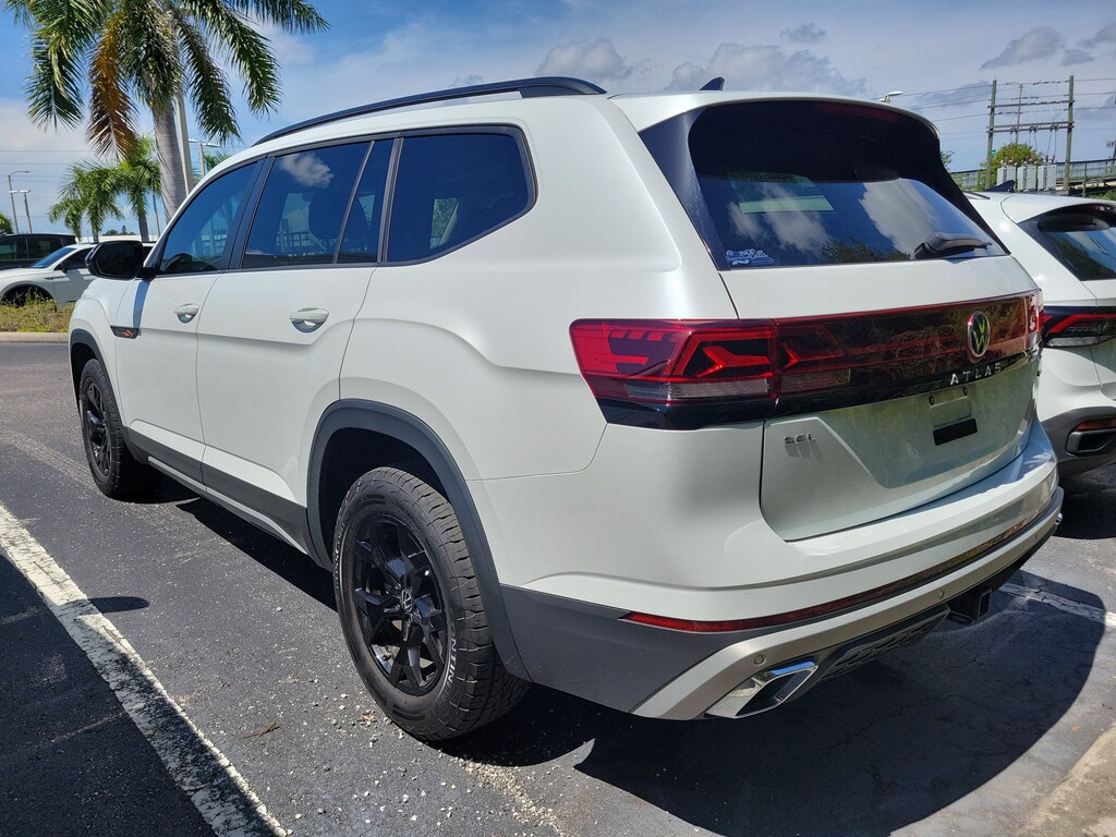 Certified 2024 Volkswagen Atlas 2.0T Peak Edition SEL SUV