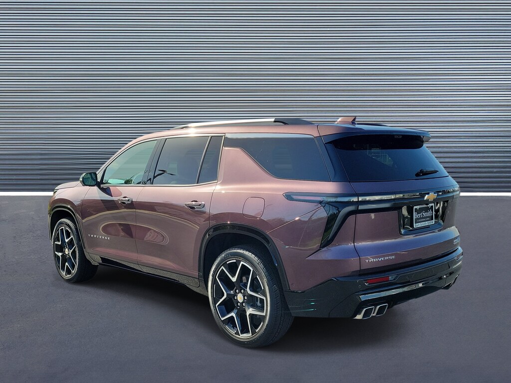 Used 2025 Chevrolet Traverse FWD High Country SUV