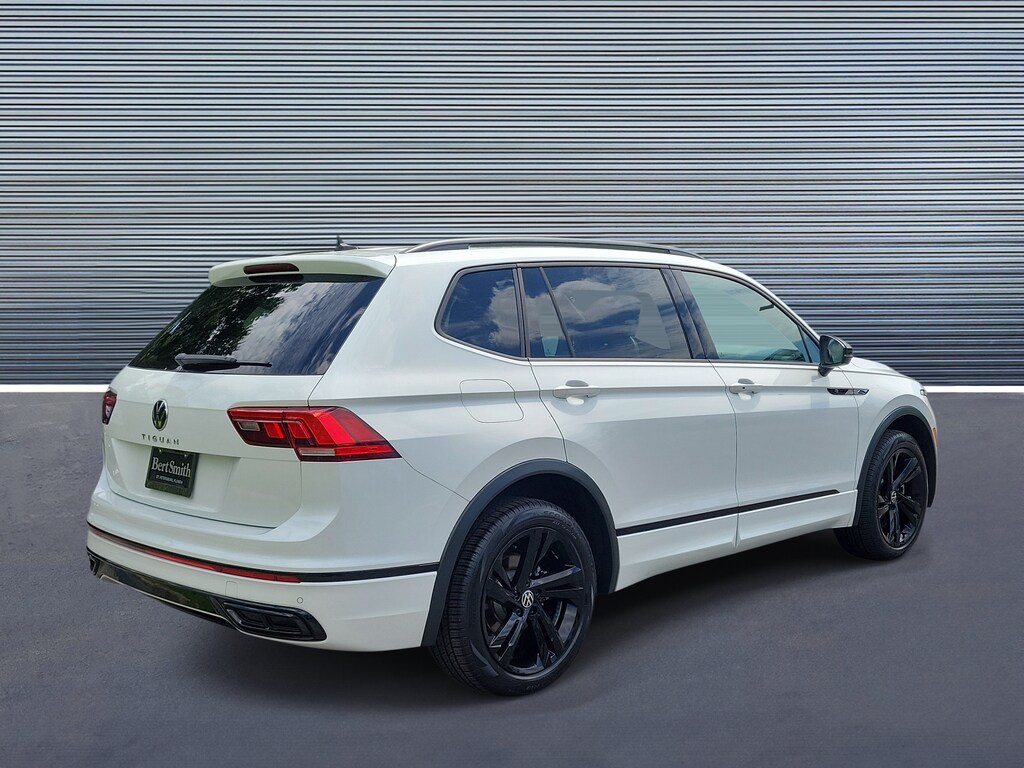 Used 2023 Volkswagen Tiguan SE R-Line Black SUV