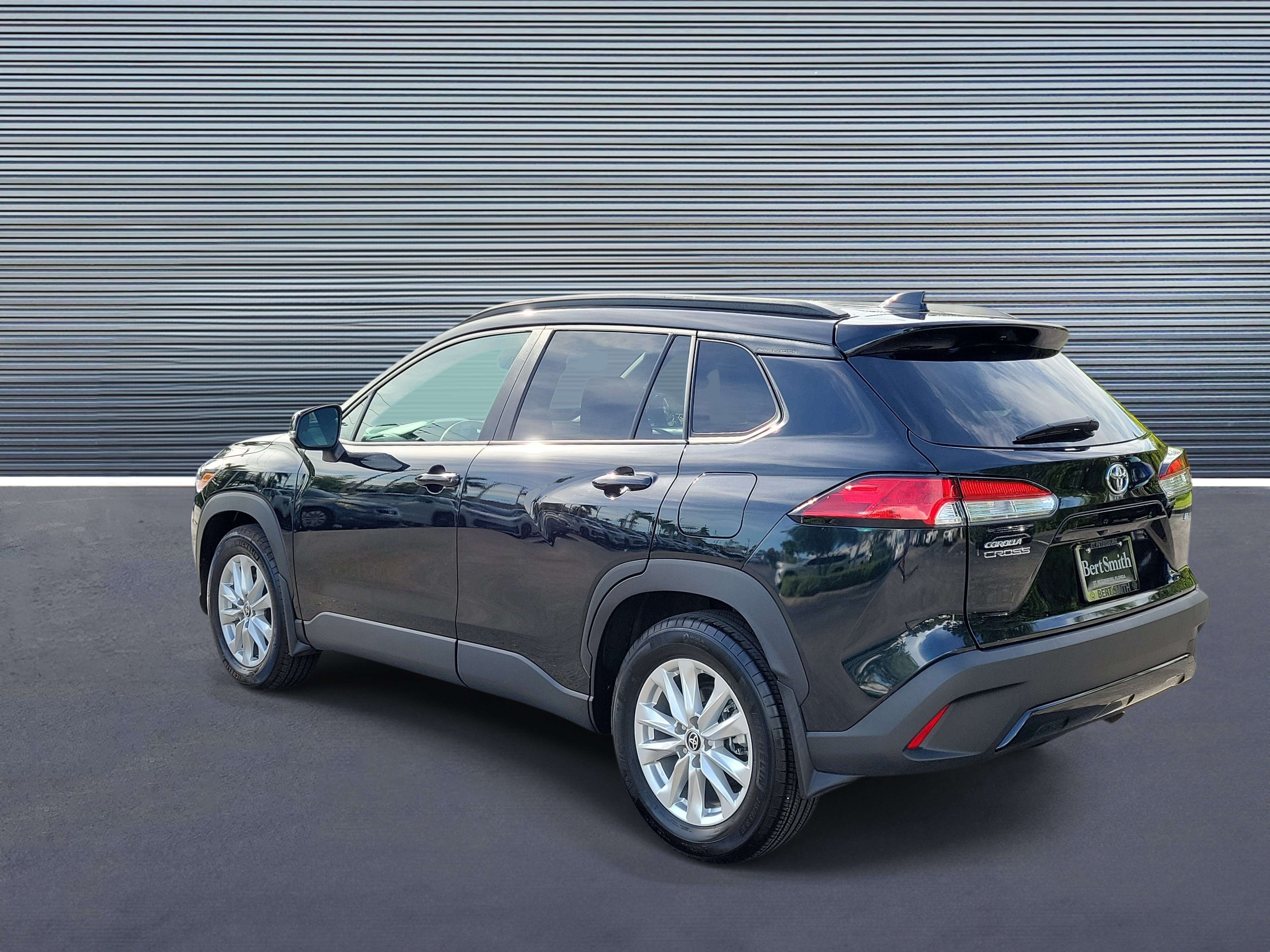 Used 2025 Toyota Corolla Cross LE SUV