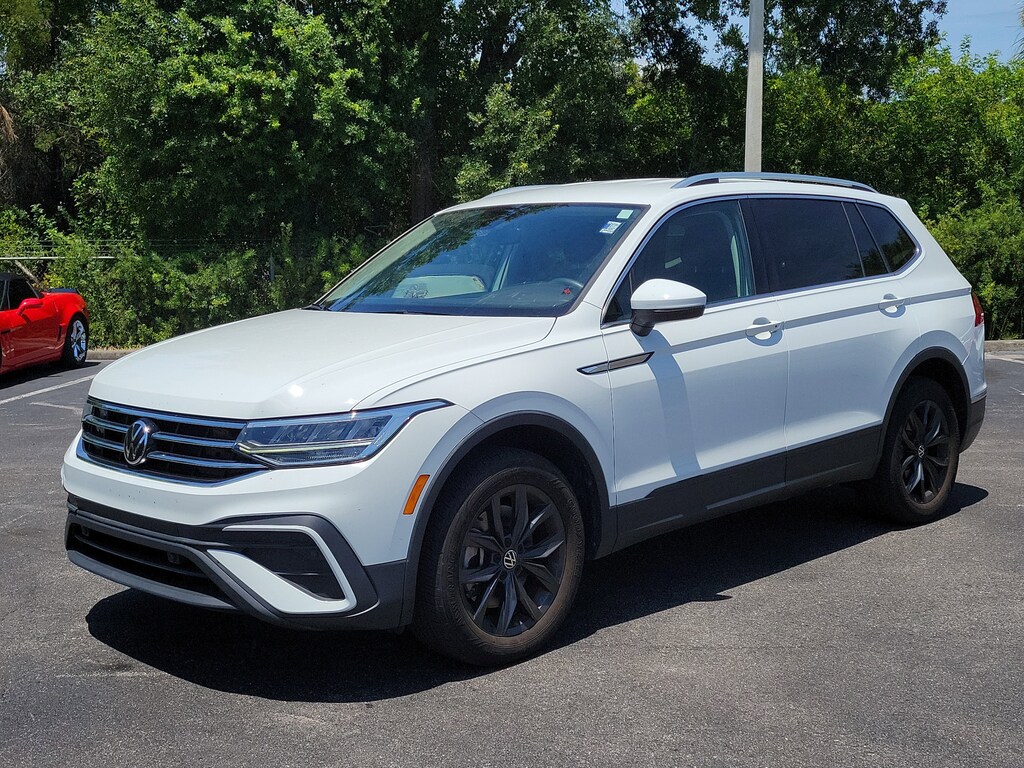 Used 2024 Volkswagen Tiguan SE SUV