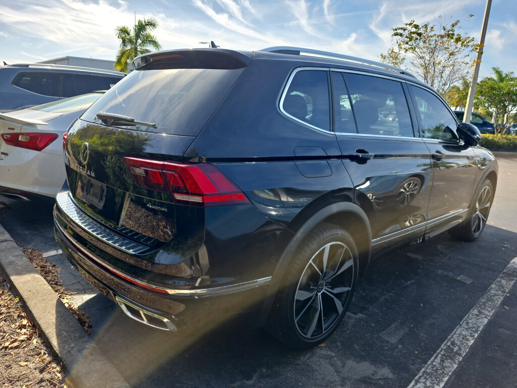 Used 2022 Volkswagen Tiguan SEL R-Line SUV
