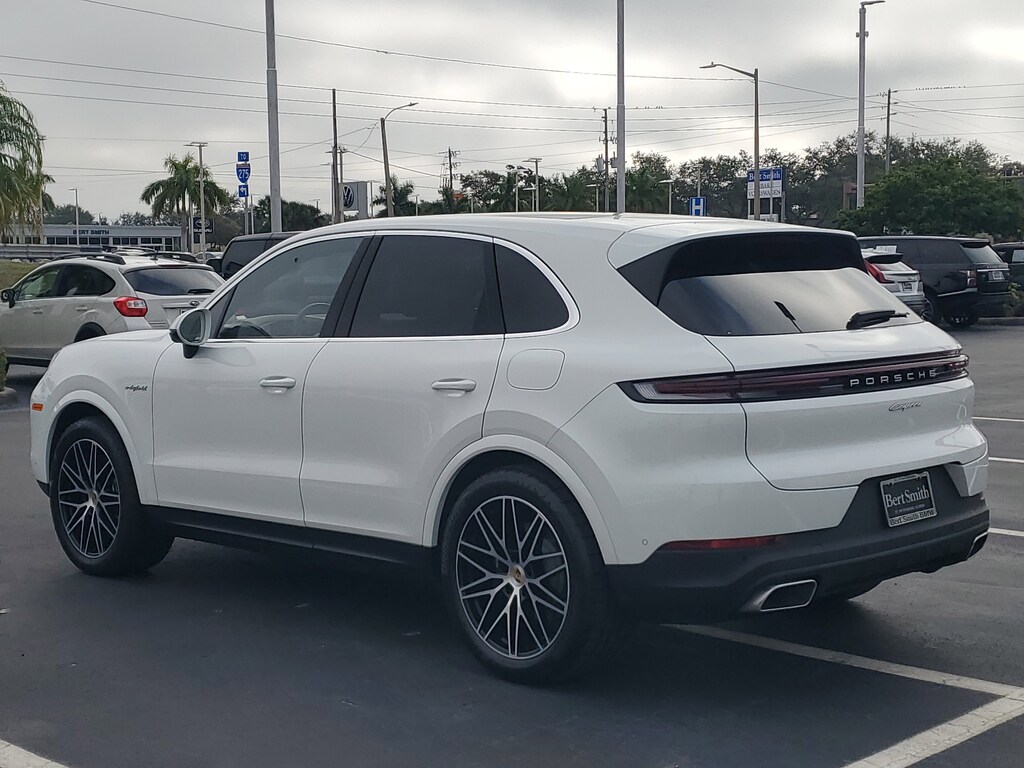 Used 2024 Porsche Cayenne E-Hybrid SUV