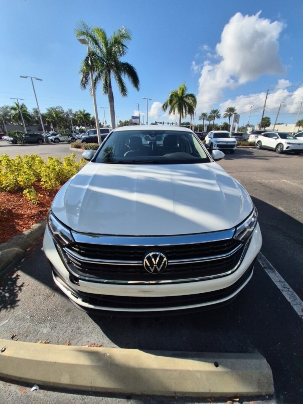 Used 2023 Volkswagen Jetta SE Sedan