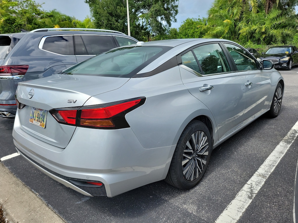 Used 2024 Nissan Altima 2.5 SV Sedan