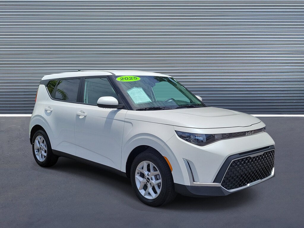 Used 2025 Kia Soul LX Hatchback