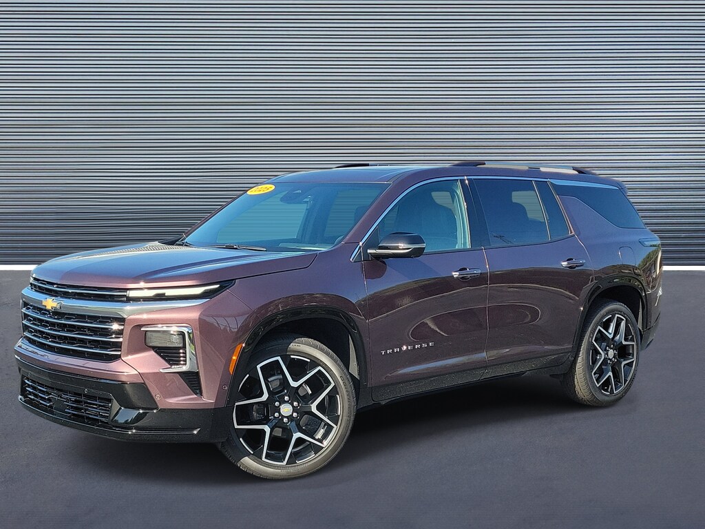 Used 2025 Chevrolet Traverse FWD High Country SUV
