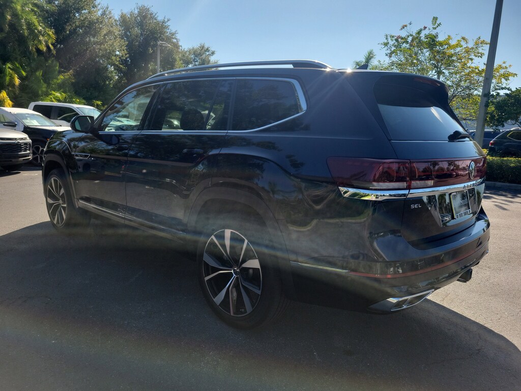 Used 2024 Volkswagen Atlas 2.0T SEL Premium R-Line SUV