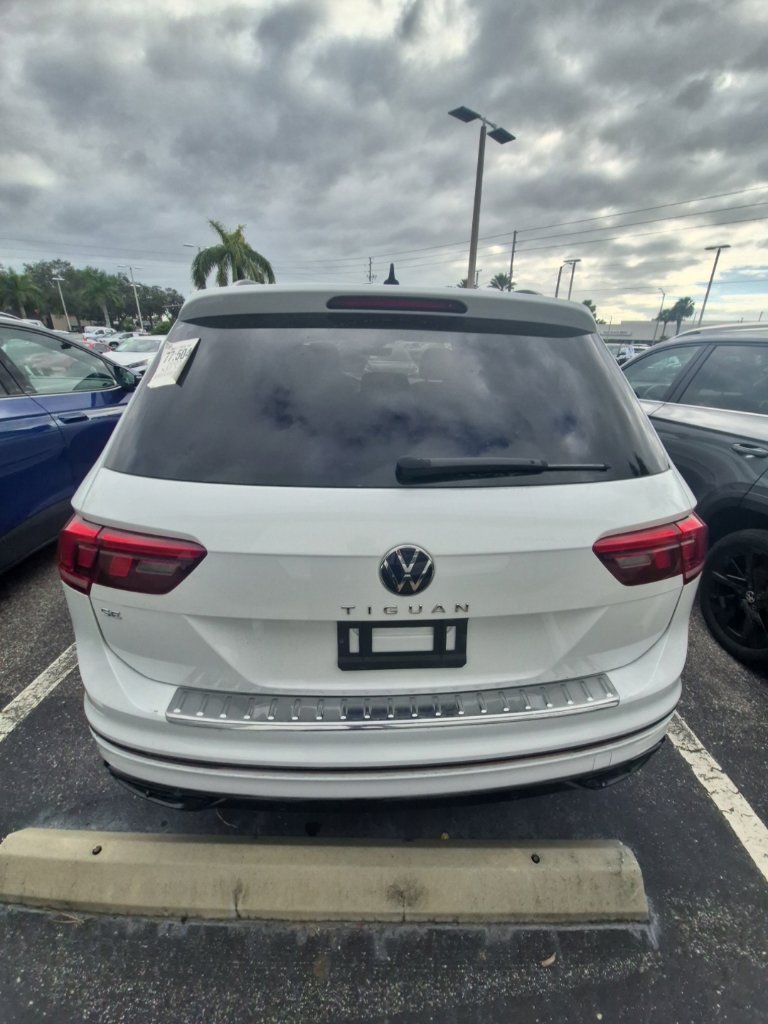 Used 2023 Volkswagen Tiguan SE R-Line Black SUV